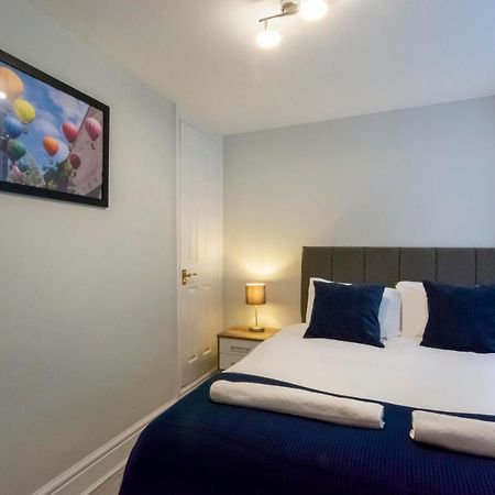 Free Parking! Very Large 2 Bedroom Clifton Flat Бристоль Экстерьер фото