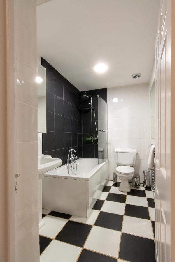 Free Parking! Very Large 2 Bedroom Clifton Flat Бристоль Экстерьер фото