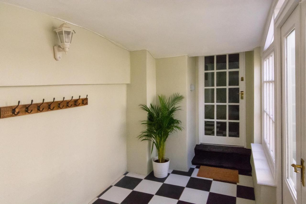 Free Parking! Very Large 2 Bedroom Clifton Flat Бристоль Экстерьер фото