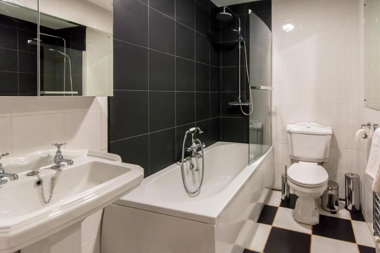Free Parking! Very Large 2 Bedroom Clifton Flat Бристоль Экстерьер фото